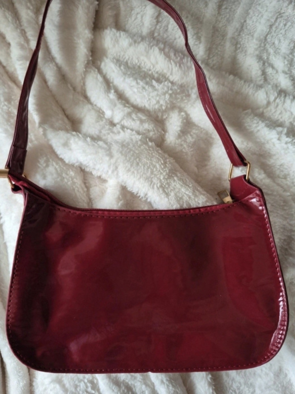 Women’s Red Patent Shoulder Bag